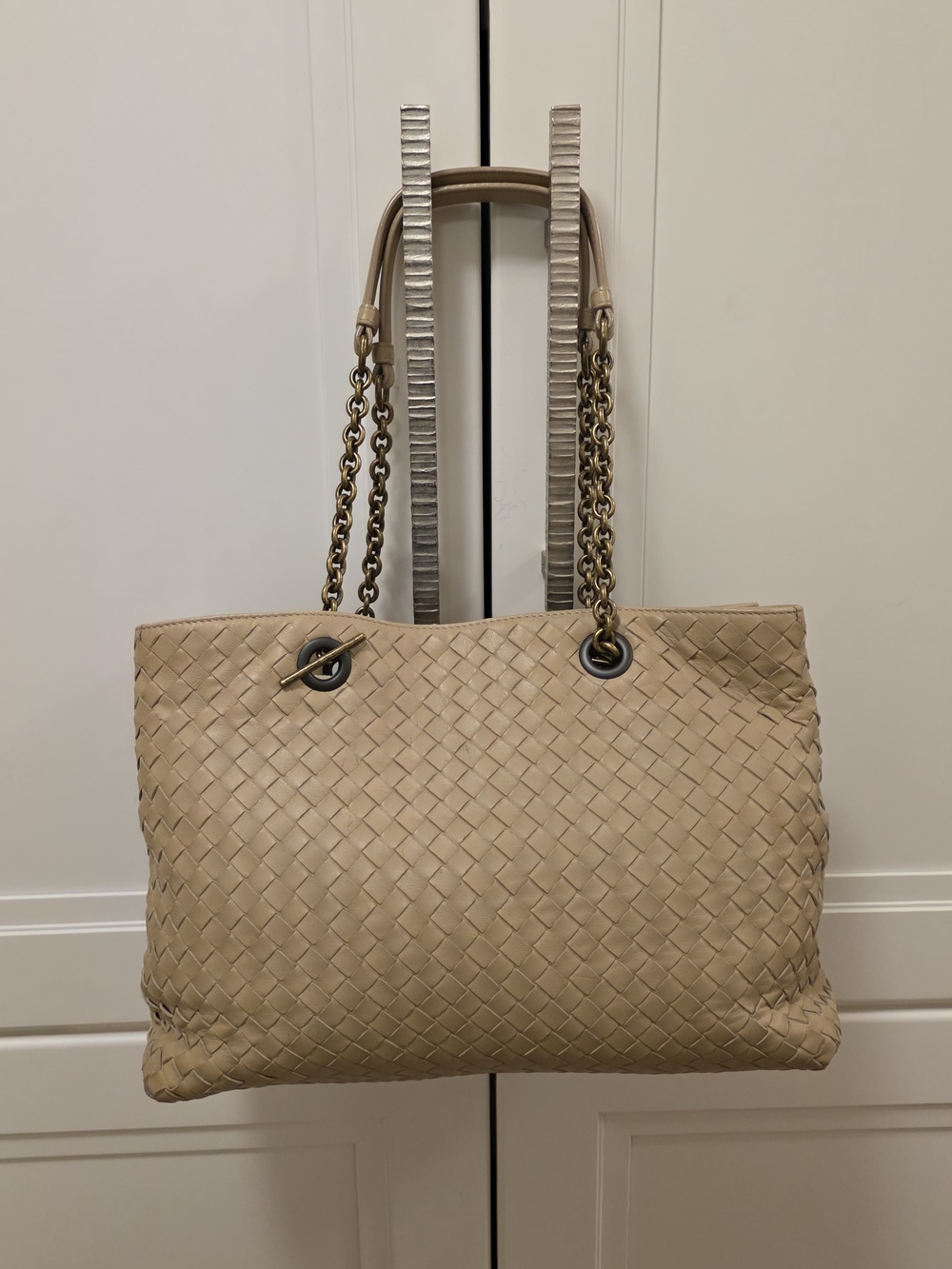 Bottega Veneta Double Chain Intrecciato Nappa Woven Leather Tote Bag Medium - Picture 4 of 16